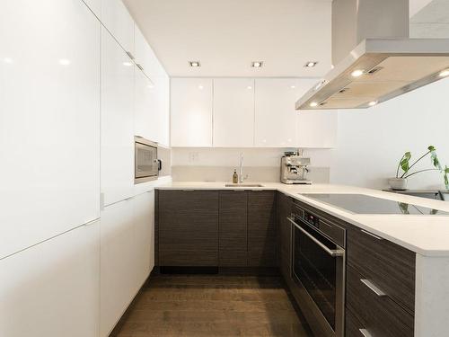 Kitchen - 1406-738 Rue St-Paul O., Montréal (Ville-Marie), QC - Indoor Photo Showing Kitchen With Upgraded Kitchen