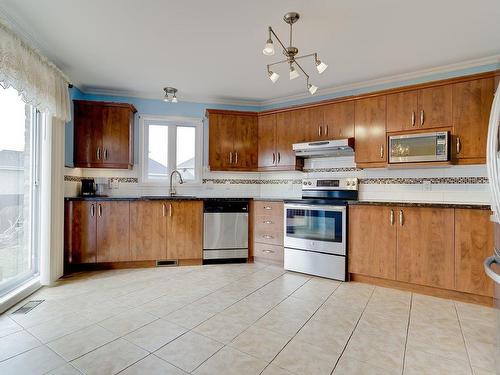 Kitchen - 7455 Rue Lasnier, Brossard, QC - Indoor Photo Showing Kitchen