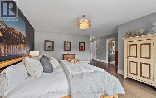 21 Verdi Road, Richmond Hill (Oak Ridges), ON - Indoor Photo Showing Bedroom