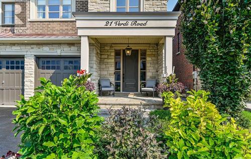 21 Verdi Road, Richmond Hill, ON - Outdoor