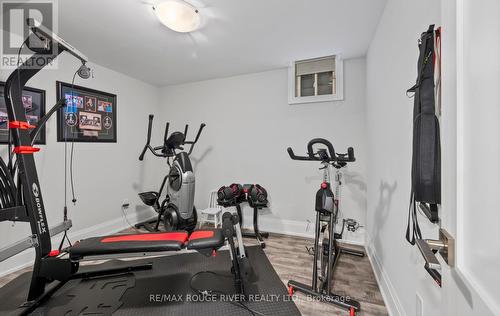 21 Verdi Road, Richmond Hill (Oak Ridges), ON - Indoor Photo Showing Gym Room