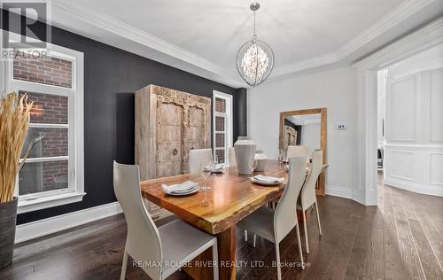 21 Verdi Road, Richmond Hill (Oak Ridges), ON - Indoor Photo Showing Dining Room