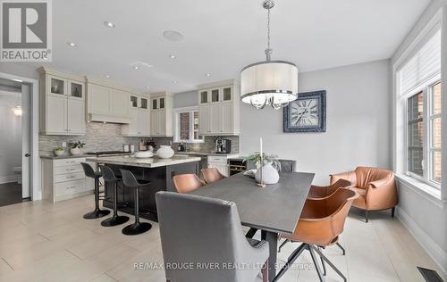 21 Verdi Road, Richmond Hill (Oak Ridges), ON - Indoor Photo Showing Dining Room