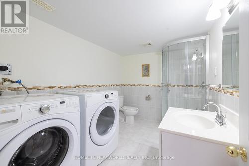 15 Pitney Avenue, Richmond Hill (Jefferson), ON - Indoor Photo Showing Laundry Room