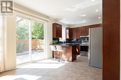 15 Pitney Avenue, Richmond Hill (Jefferson), ON - Indoor Photo Showing Kitchen