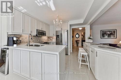 184 Warner Drive, Oakville (Bronte West), ON - Indoor Photo Showing Kitchen With Double Sink