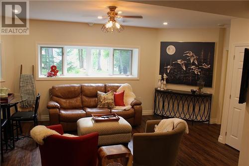 96 Steven Street, Gore Bay, ON - Indoor Photo Showing Living Room