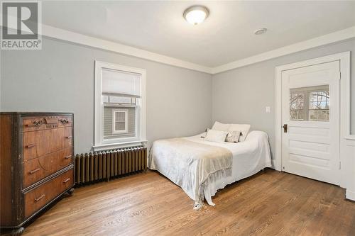 379 London Road, Sarnia, ON - Indoor Photo Showing Bedroom