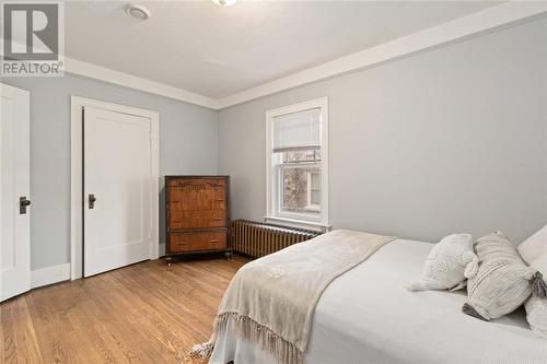 379 London Road, Sarnia, ON - Indoor Photo Showing Bedroom