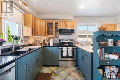 524 Blossom Park Drive, Cornwall, ON - Indoor Photo Showing Kitchen With Double Sink