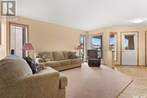 815 Bluebird Crescent, Regina, SK - Indoor Photo Showing Living Room