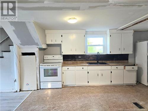 271 Church Street, Bathurst, NB - Indoor Photo Showing Kitchen