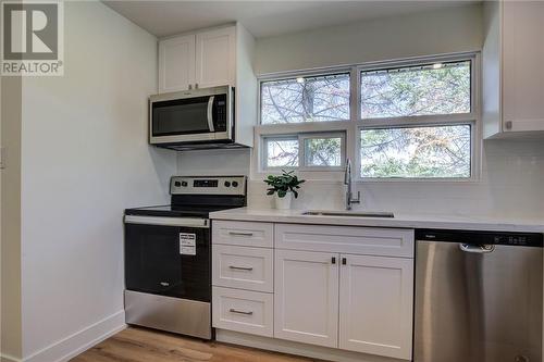 363 Mcneill Boulevard, Sudbury, ON - Indoor Photo Showing Kitchen