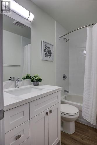 363 Mcneill Boulevard, Sudbury, ON - Indoor Photo Showing Bathroom