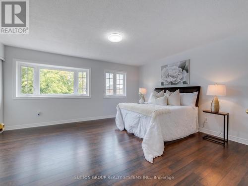 124 Essex Point Drive, Cambridge, ON - Indoor Photo Showing Bedroom