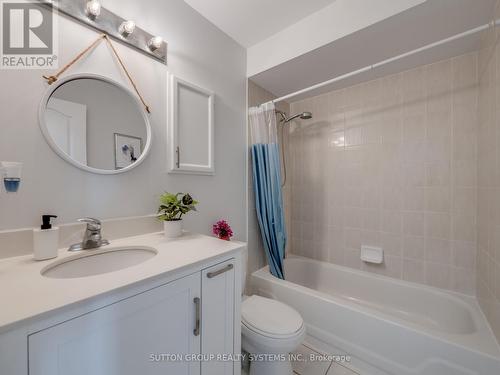 124 Essex Point Drive, Cambridge, ON - Indoor Photo Showing Bathroom