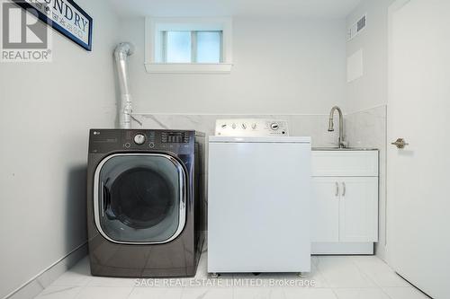 2 Carrington Avenue, Toronto, ON - Indoor Photo Showing Laundry Room