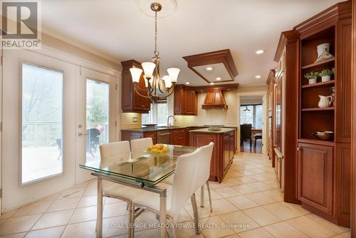 15 Chantelay Crescent, Halton Hills, ON - Indoor Photo Showing Dining Room