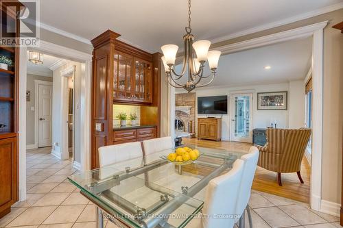 15 Chantelay Crescent, Halton Hills, ON - Indoor Photo Showing Dining Room