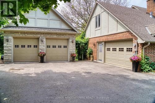 15 Chantelay Crescent, Halton Hills, ON - Outdoor