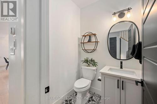 248 Middleton Avenue, London, ON - Indoor Photo Showing Bathroom