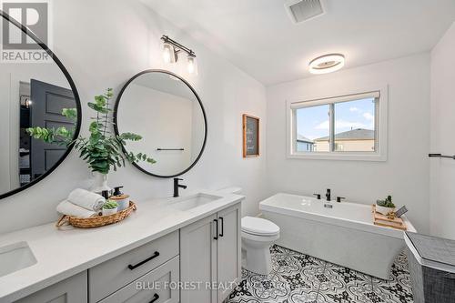 248 Middleton Avenue, London, ON - Indoor Photo Showing Bathroom