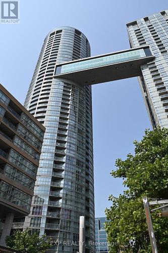 3303 - 21 Iceboat Terrace, Toronto (Waterfront Communities), ON - Outdoor With Facade