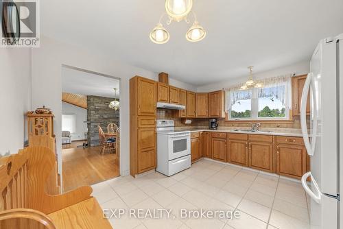 2106 County Road 30 Road N, Brighton, ON - Indoor Photo Showing Kitchen