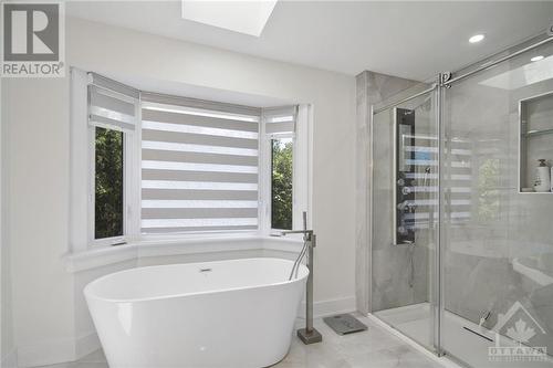 3056 Uplands Drive, Ottawa, ON - Indoor Photo Showing Bathroom