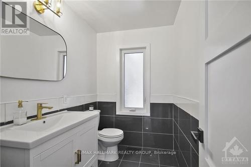 3056 Uplands Drive, Ottawa, ON - Indoor Photo Showing Bathroom