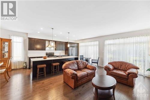 219 Pingwi Place, Ottawa, ON - Indoor Photo Showing Living Room