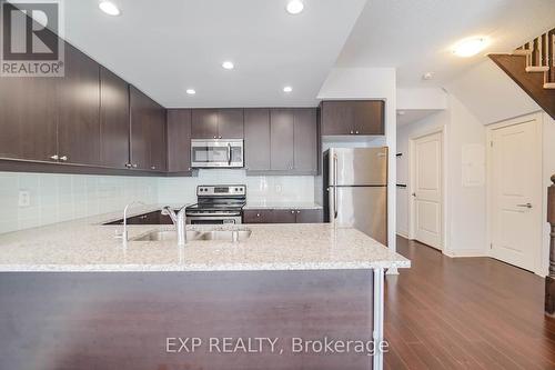 913E - 8110 Birchmount Road, Markham (Unionville), ON - Indoor Photo Showing Kitchen With Stainless Steel Kitchen