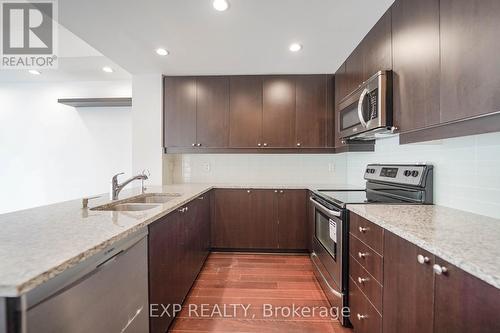 913E - 8110 Birchmount Road, Markham (Unionville), ON - Indoor Photo Showing Kitchen With Stainless Steel Kitchen With Double Sink With Upgraded Kitchen