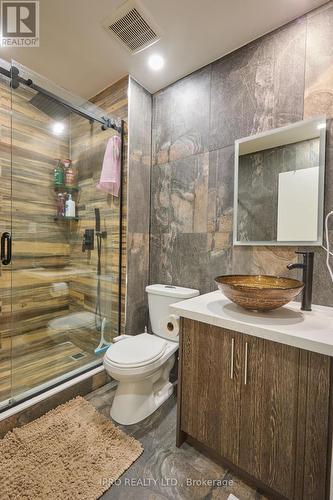 1021 Anna Maria Avenue, Innisfil (Alcona), ON - Indoor Photo Showing Bathroom