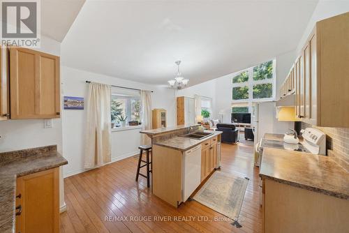 708 Montbeck Crescent, Mississauga (Lakeview), ON - Indoor Photo Showing Kitchen