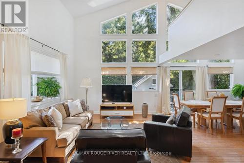 708 Montbeck Crescent, Mississauga (Lakeview), ON - Indoor Photo Showing Living Room