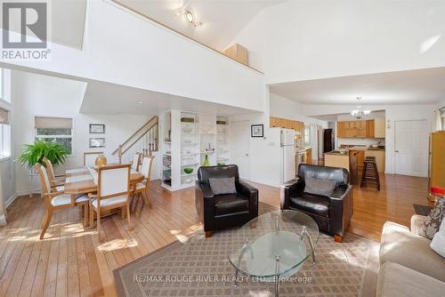 708 Montbeck Crescent, Mississauga (Lakeview), ON - Indoor Photo Showing Living Room