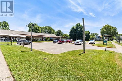 113 - 6350 Dorchester Road E, Niagara Falls (Dorchester), ON - Outdoor