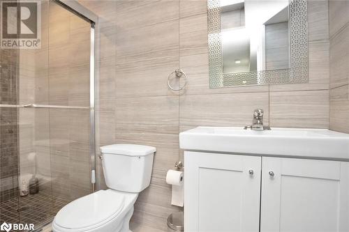 342 South Leaksdale Circle, London, ON - Indoor Photo Showing Bathroom