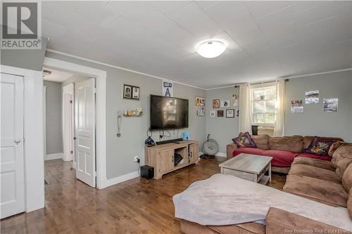 15 Moffatt Lane, Sackville, NB - Indoor Photo Showing Living Room