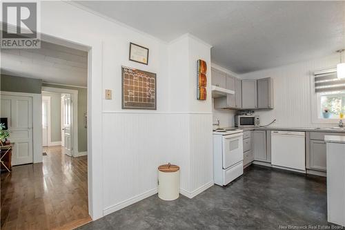 15 Moffatt Lane, Sackville, NB - Indoor Photo Showing Kitchen