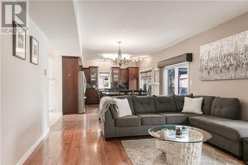 3436 Edna Street, Chelmsford, ON - Indoor Photo Showing Living Room