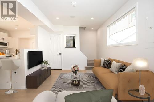 193 Kohler St, Sault Ste. Marie, ON - Indoor Photo Showing Living Room