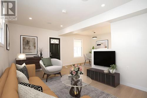 193 Kohler St, Sault Ste. Marie, ON - Indoor Photo Showing Living Room