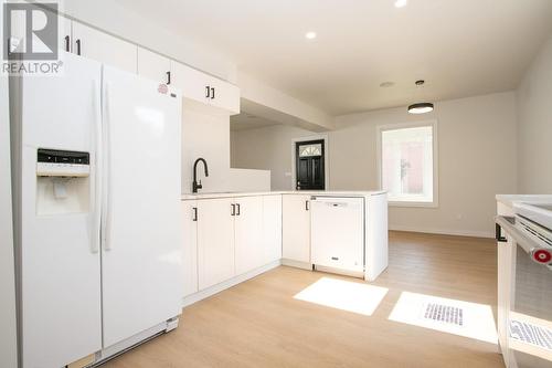 193 Kohler St, Sault Ste. Marie, ON - Indoor Photo Showing Kitchen