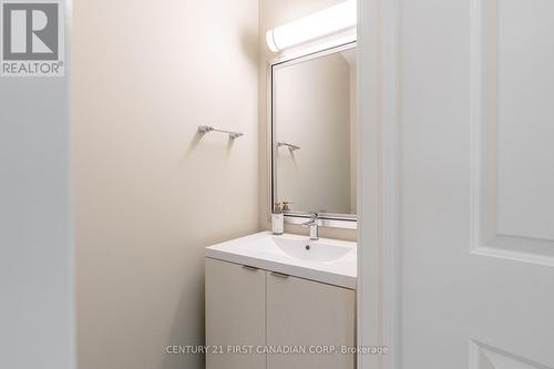 110 - 177 Edgevalley Road, London, ON - Indoor Photo Showing Bathroom