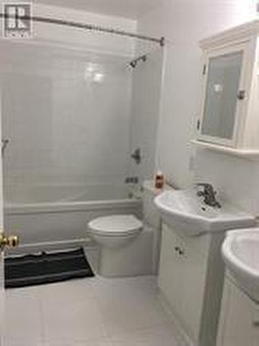 46 Carraway Crescent, South Dundas, ON - Indoor Photo Showing Bathroom