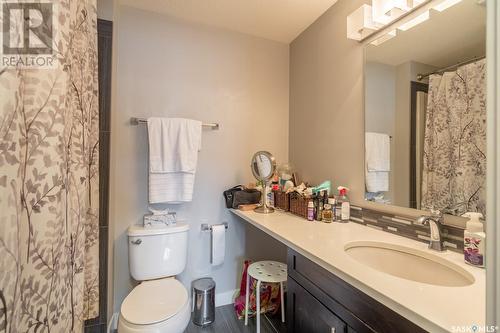 117 5301 Universal Crescent, Regina, SK - Indoor Photo Showing Bathroom