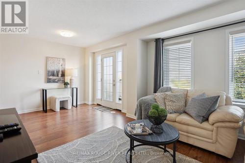 2444 William Jackson Drive, Pickering (Duffin Heights), ON - Indoor Photo Showing Living Room