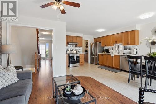 2444 William Jackson Drive, Pickering (Duffin Heights), ON - Indoor Photo Showing Kitchen